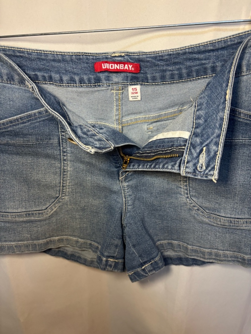 Unionbay Denim Shorts Women’s Size 15 32W Mid Rise 4” Inseam - Picture 5 of 6